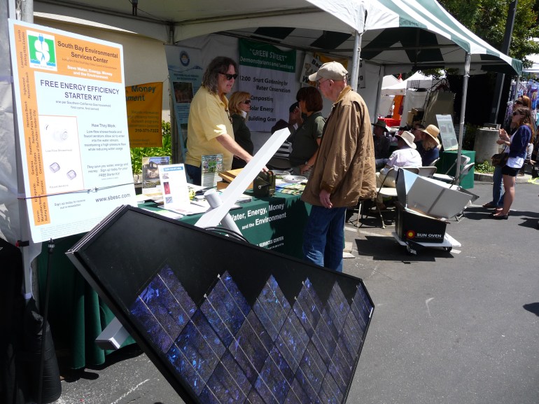 Brad Bartz at the PV Street Fair on behalf of the SBESC / photo by Creative Greenius (c) 2009